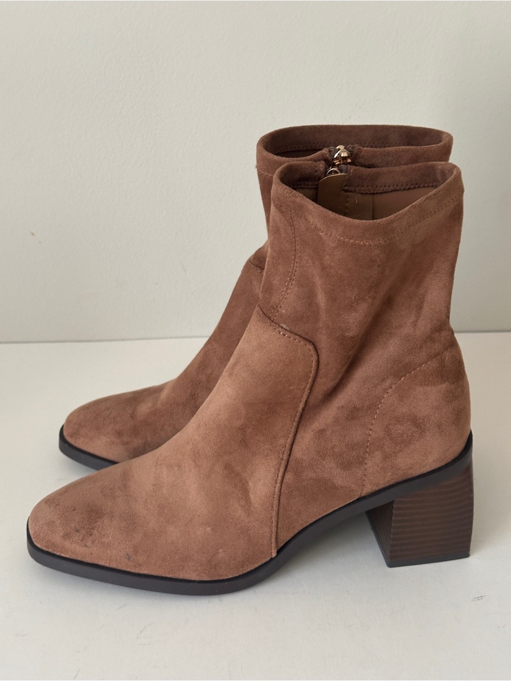 NEW Anne Klein Astrid Women’s Cinnamon Microsued Block Heel Ankle Booties, Sz 9M